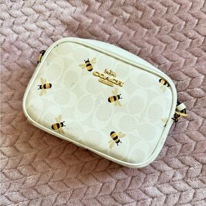 Coach bee crossbody